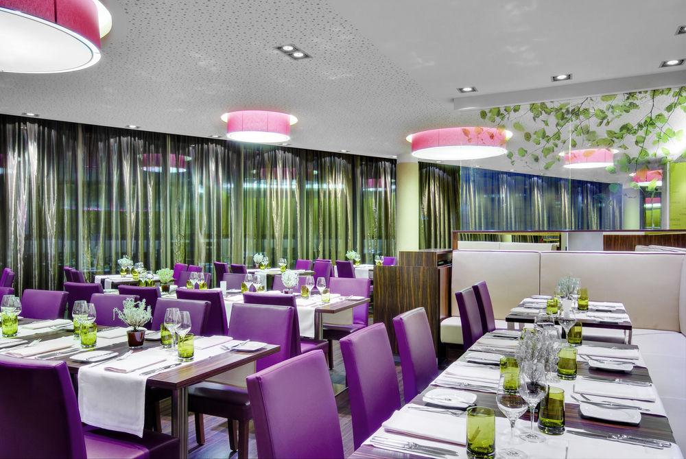 Courtyard By Marriott Linz Hotel Екстериор снимка