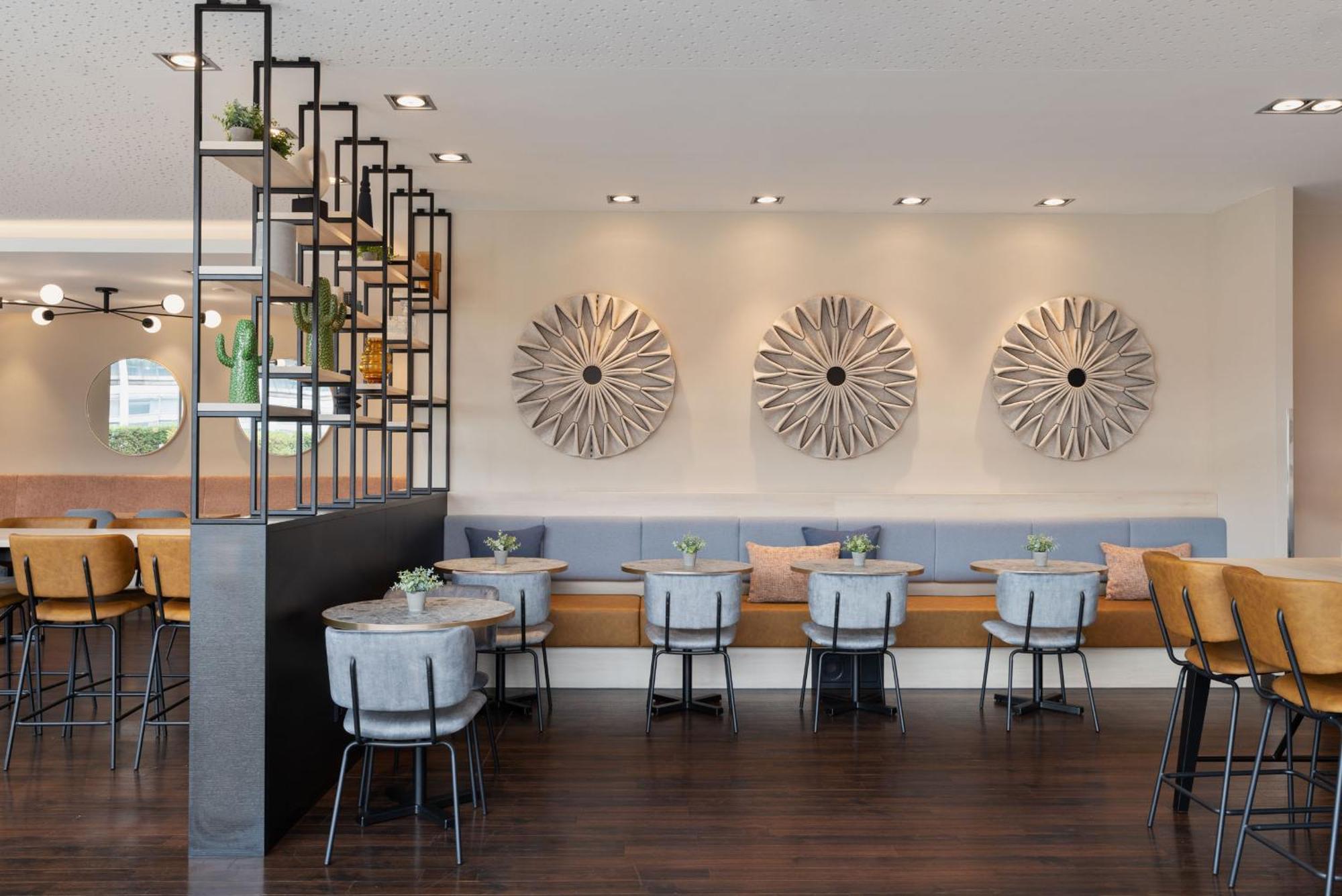 Courtyard By Marriott Linz Hotel Екстериор снимка