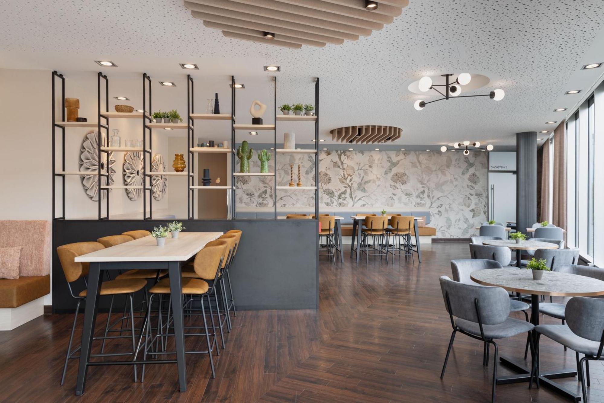 Courtyard By Marriott Linz Hotel Екстериор снимка