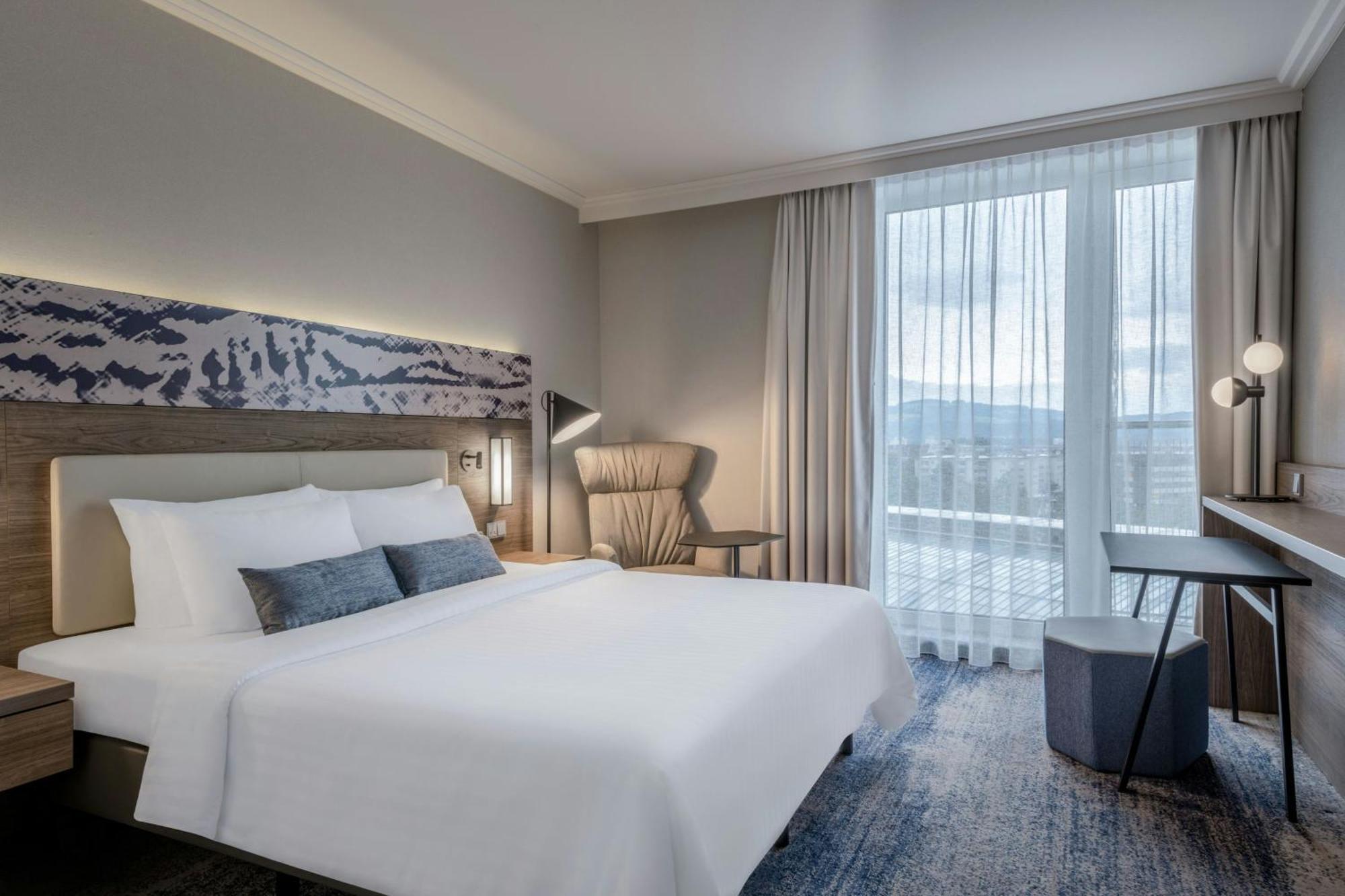 Courtyard By Marriott Linz Hotel Екстериор снимка